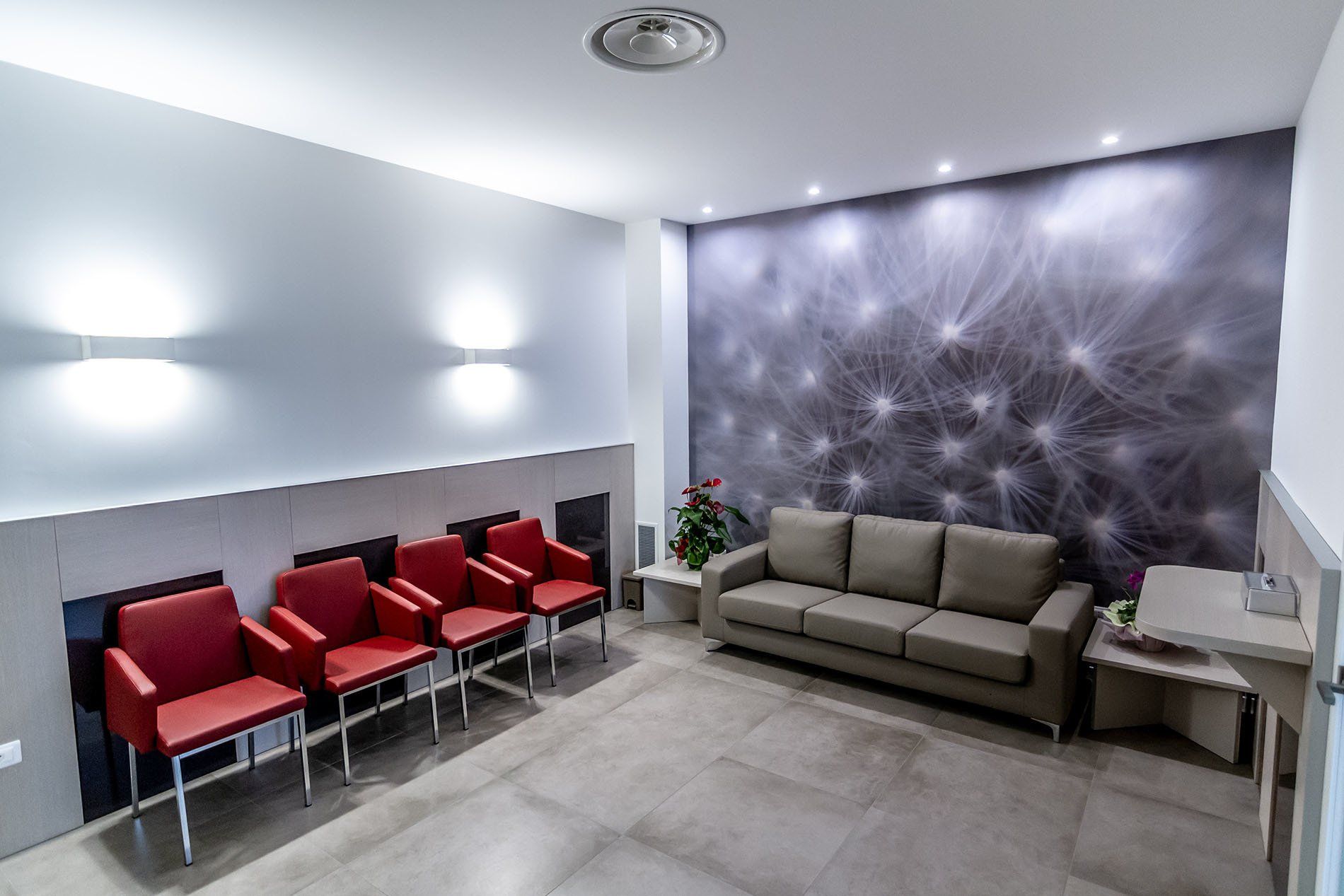 interno della sala di commiato dell'agenzia