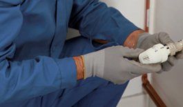 qualified engineer offering boiler repairs