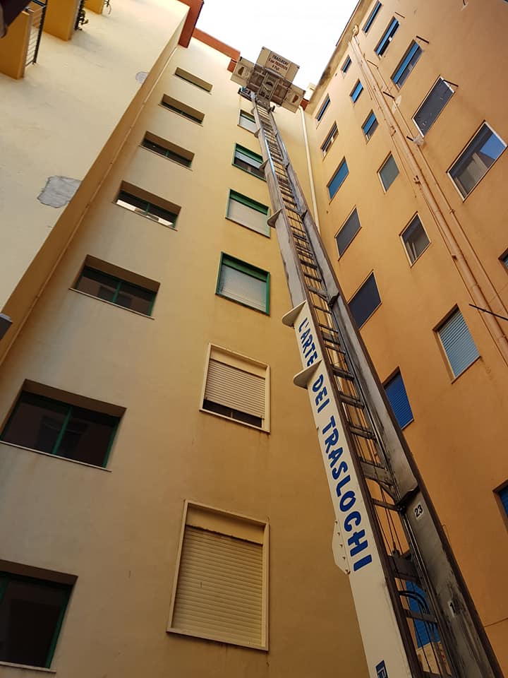 Noleggio scale per traslochi