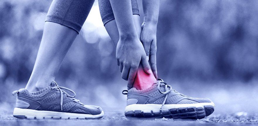 QUALIFIED SPORTS THERAPIST