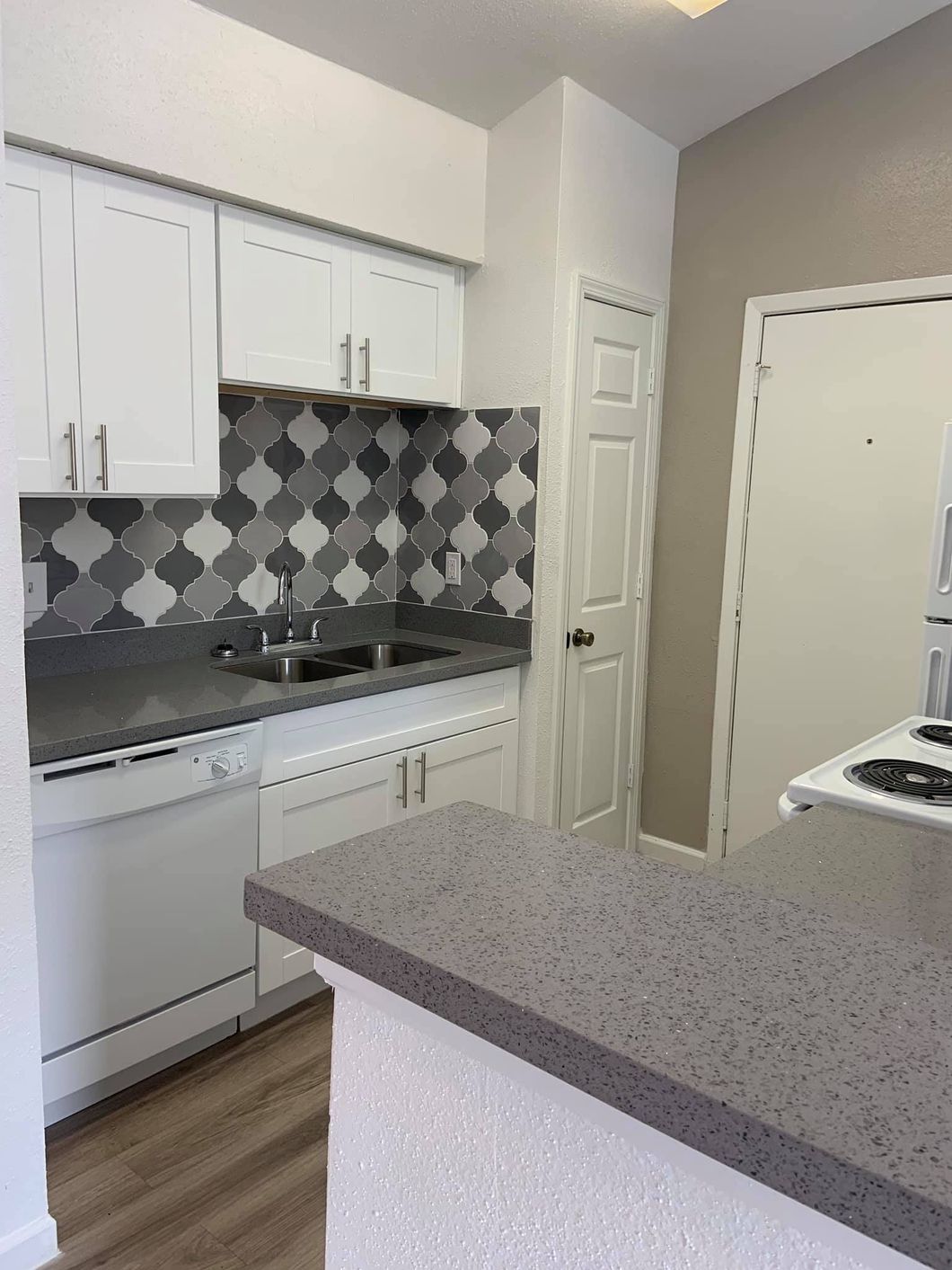 Kitchen | Emerald Cove