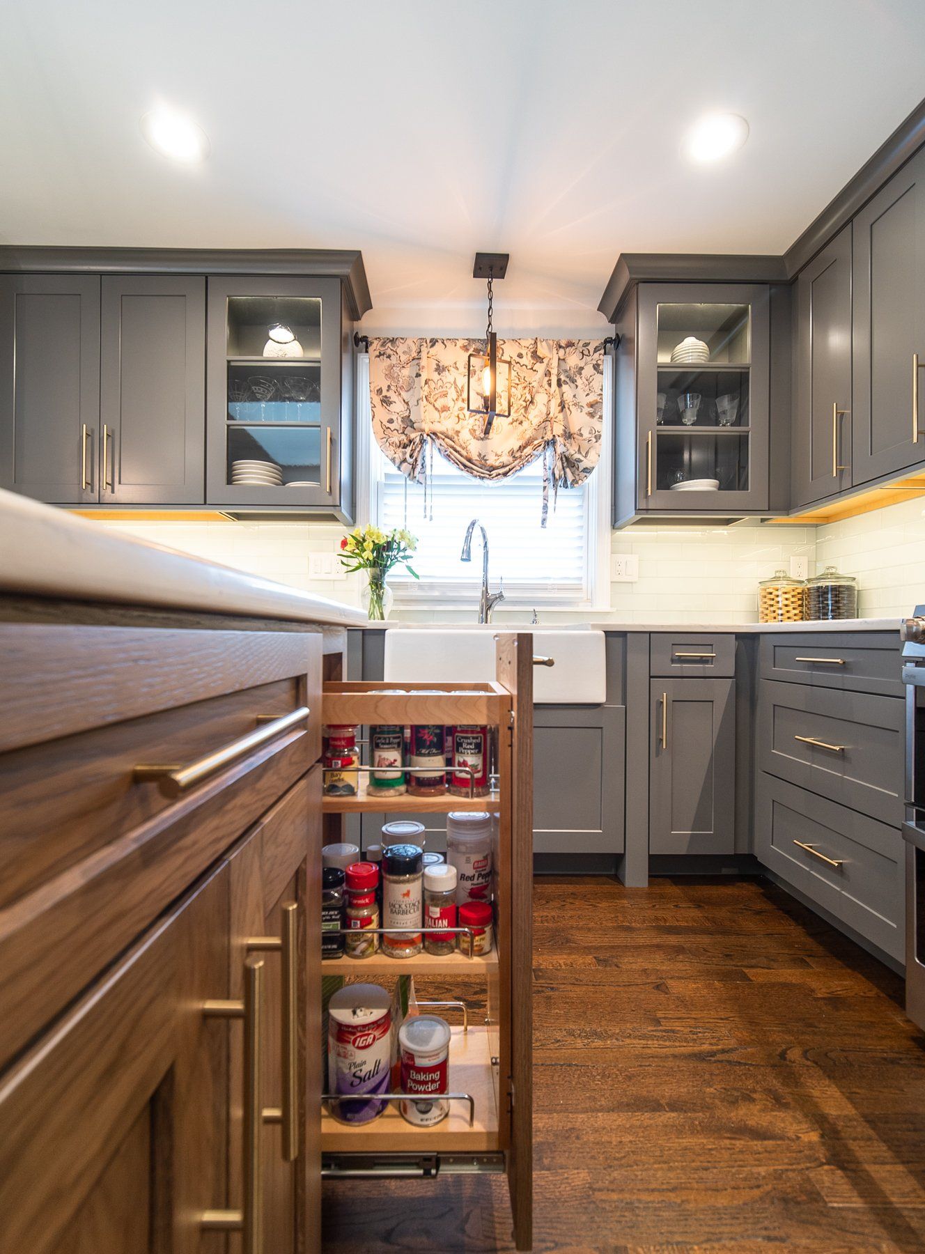 Kitchen Cabinets & Counters - Kitchen Living LLC in Marlborough, CT