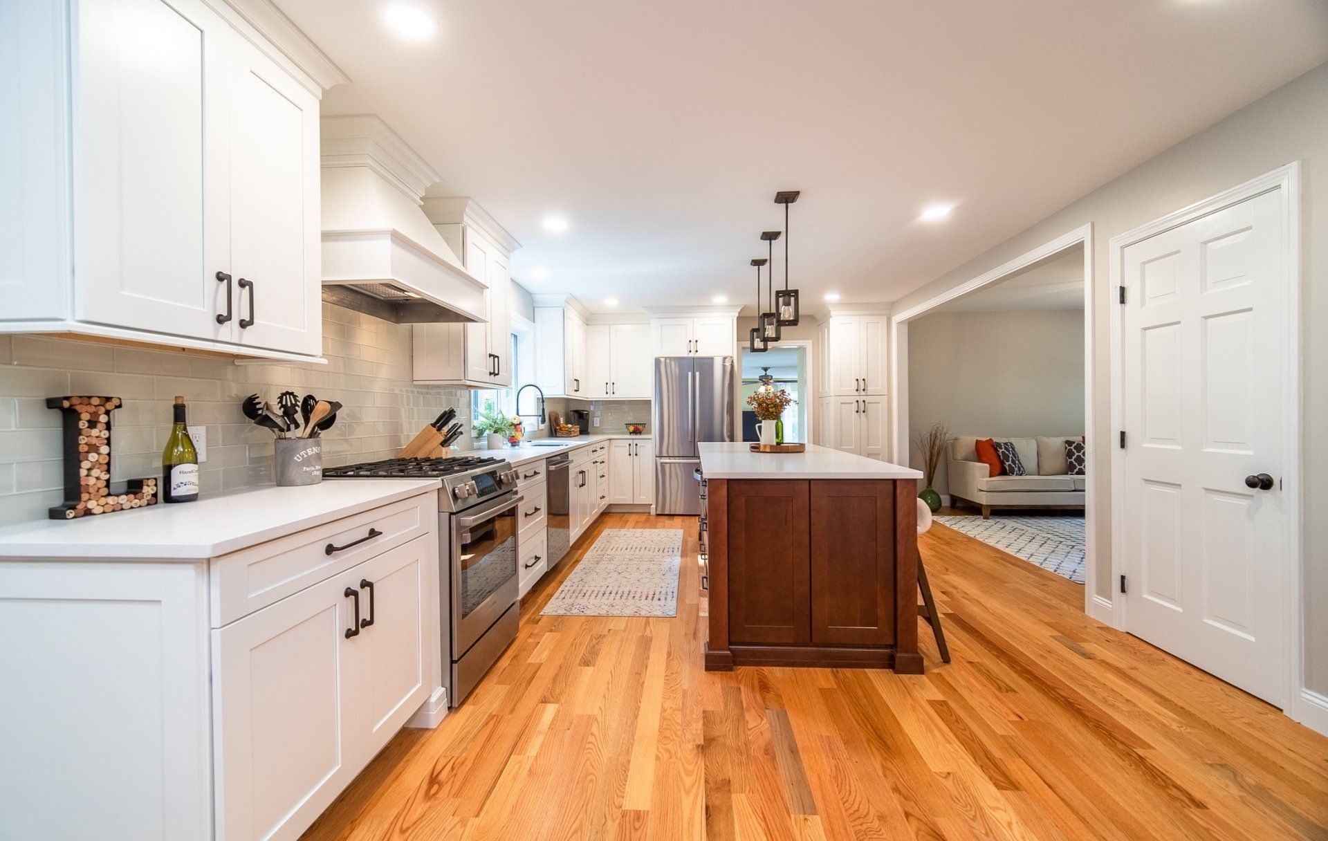Kitchen Cabinets & Counters - Kitchen Living LLC in Marlborough, CT