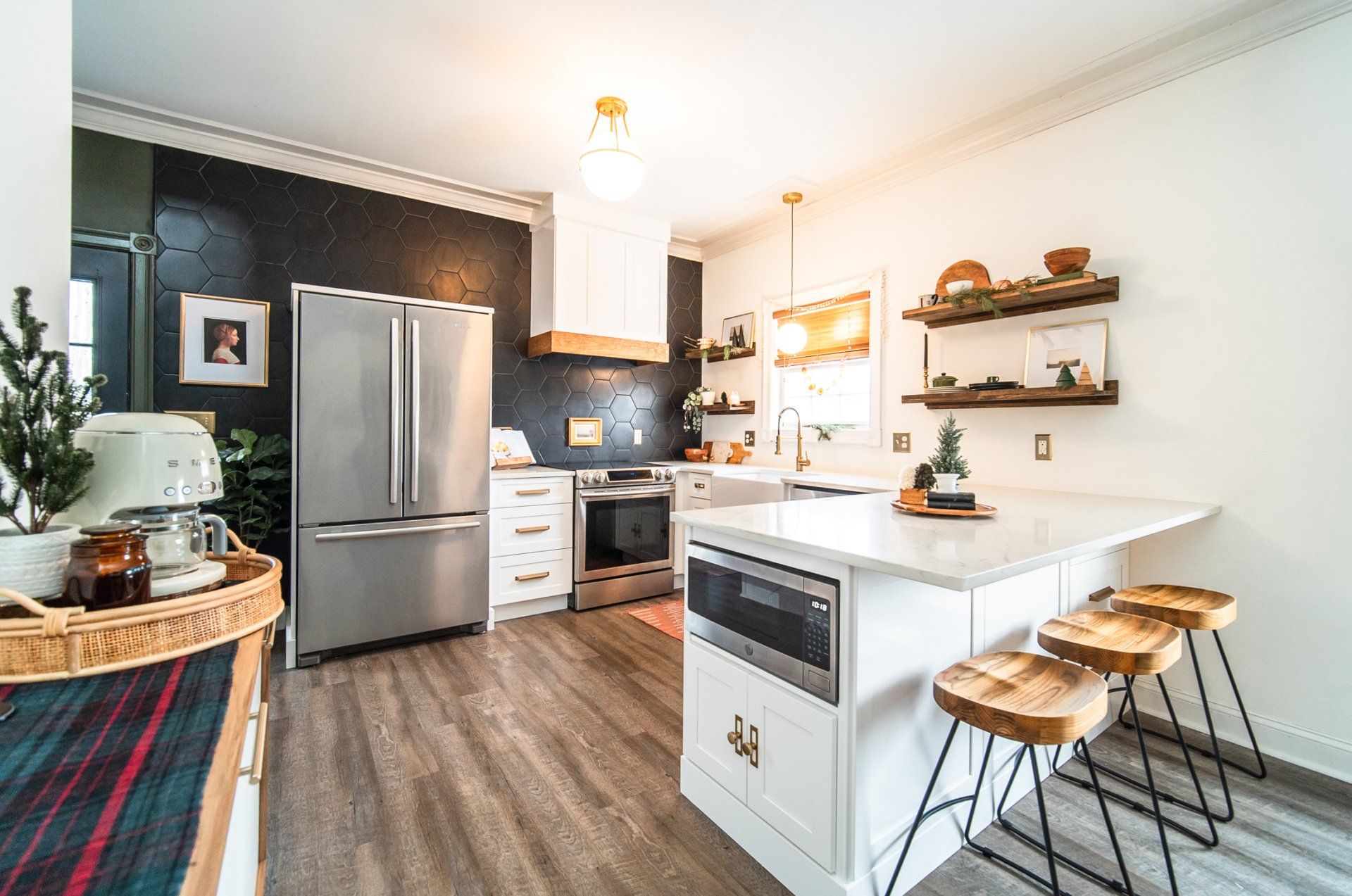 Kitchen Cabinets & Counters - Kitchen Living LLC in Marlborough, CT