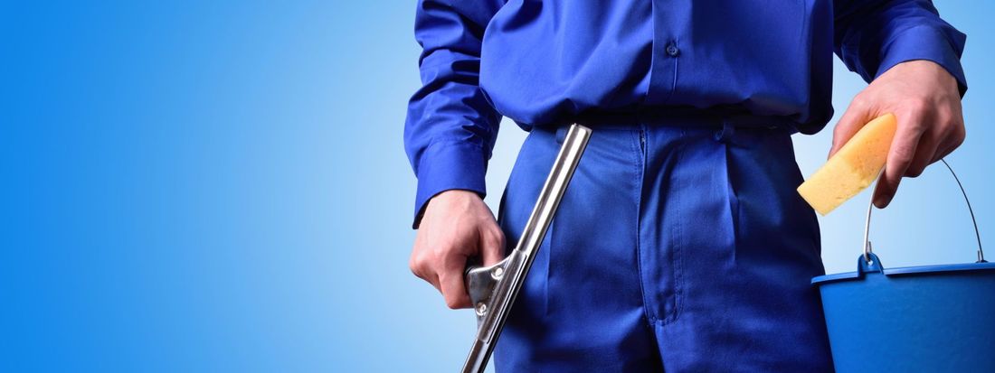 Operatore specializzato in servizio completo di pulizie