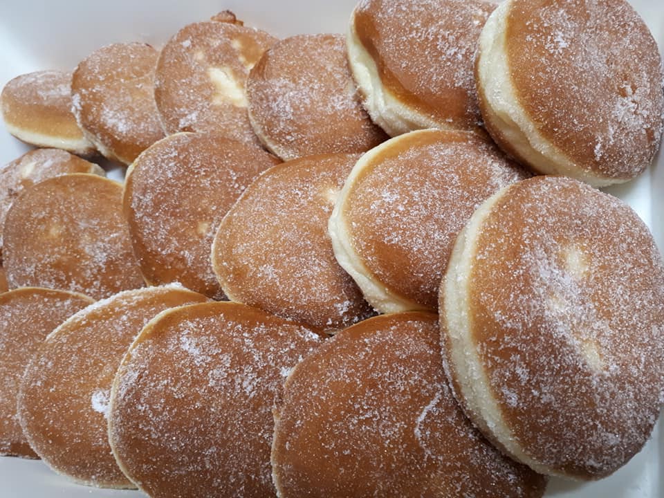Bomboloni freschi ripieni