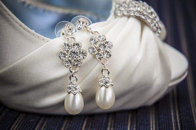 Orecchini con diamanti e perle