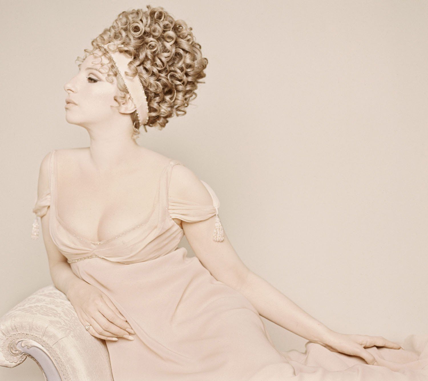 Streisand in gorgeous cream colored gown.  Photo: Schiller