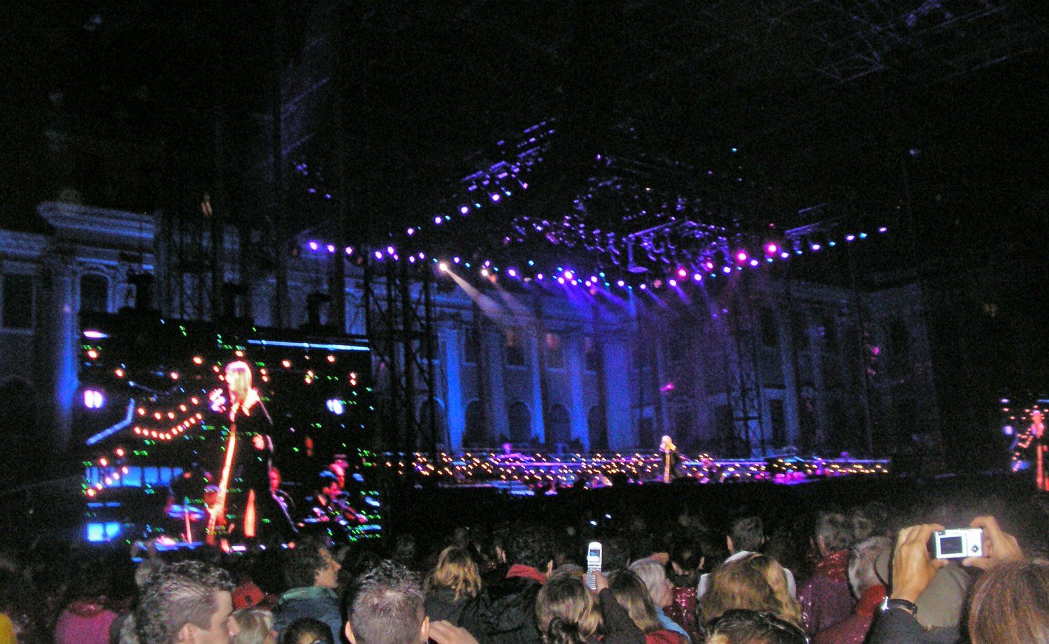 Streisand performs Streisand performs