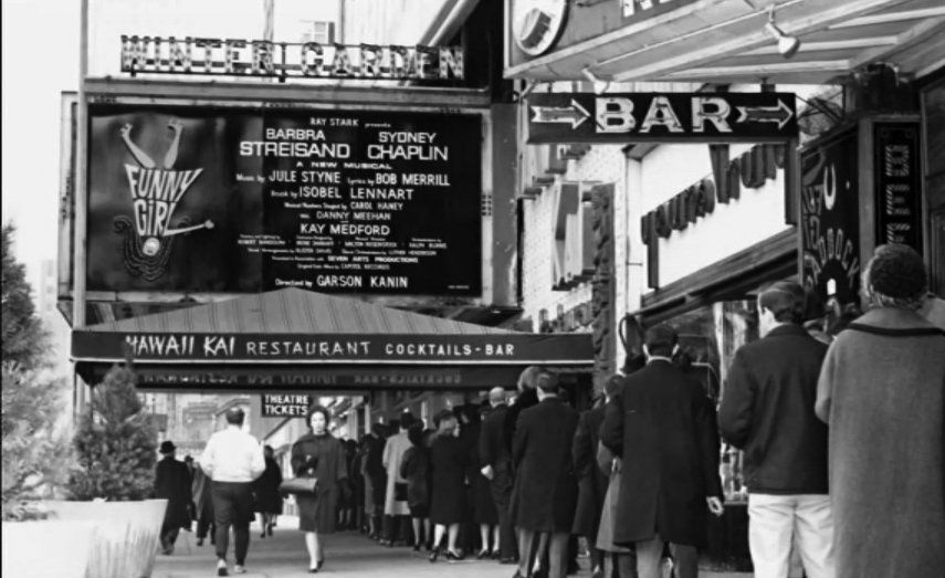 Photo of a long line in front of the Winter Garden Theatre for Funny Girl