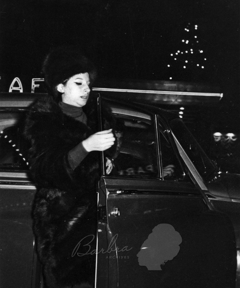 Streisand walking into the Winter Garden Theatre for Funny Girl performance.