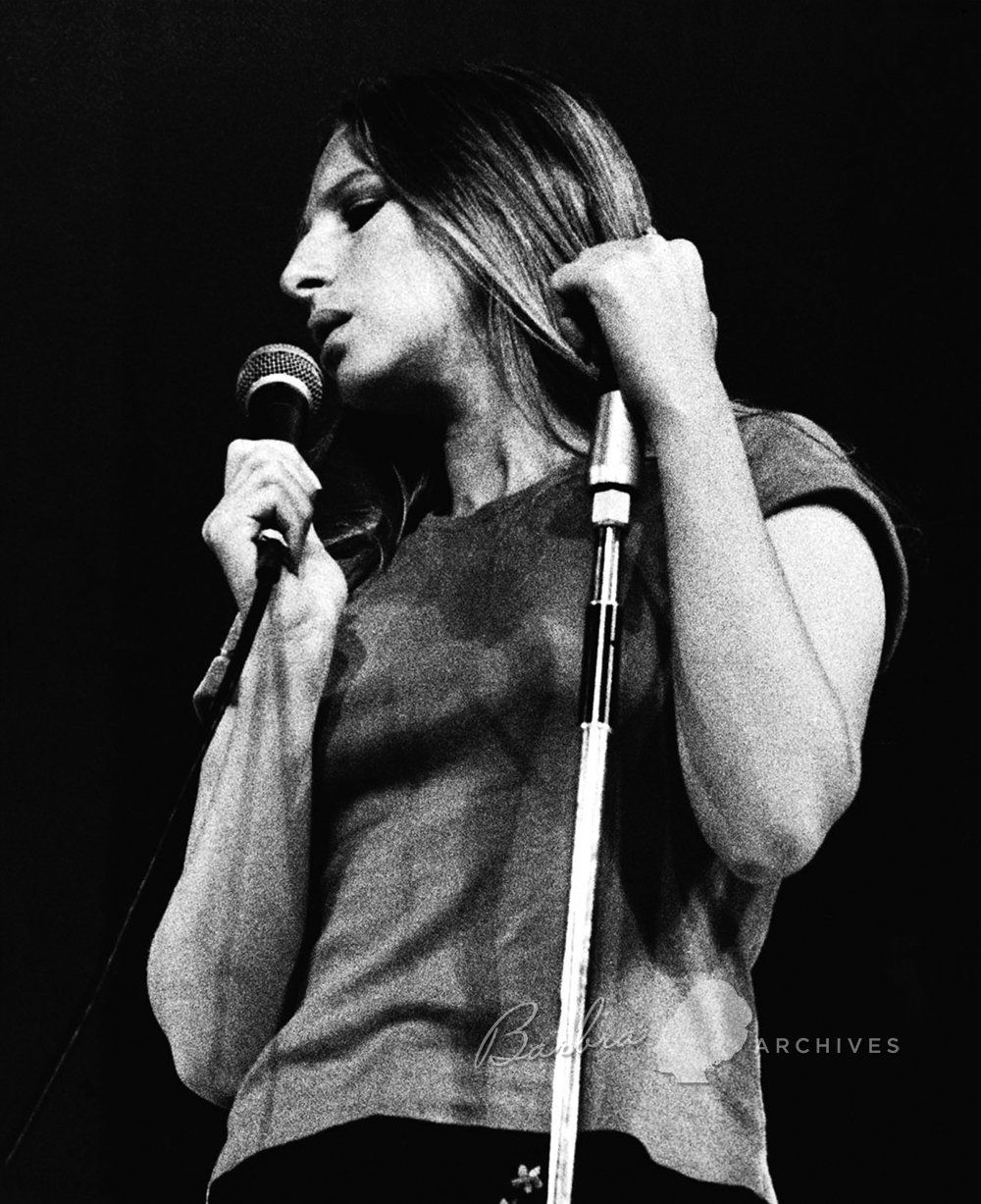 Streisand rehearsing for the Forum concert. Photo by: Ellen Graham.