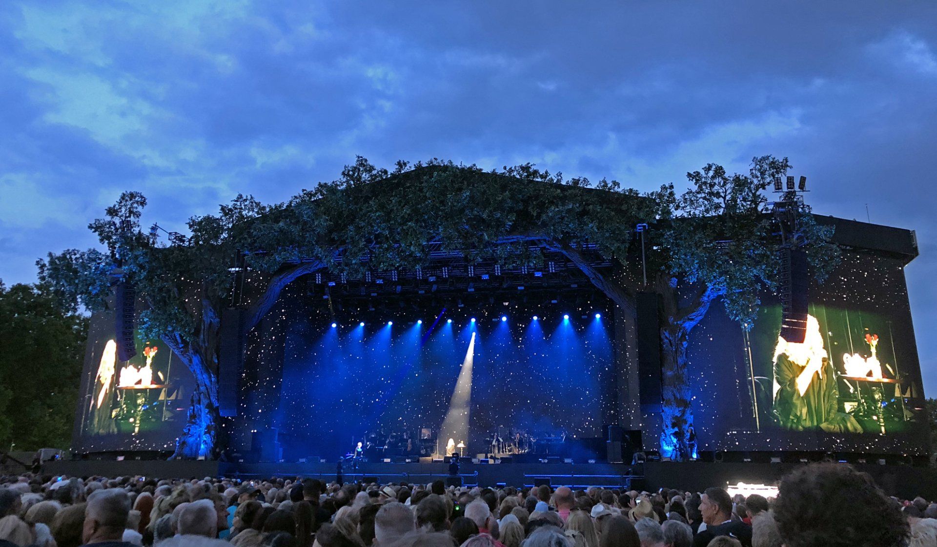 Streisand sings 