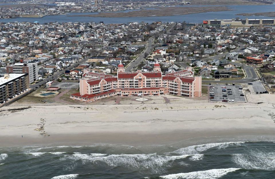 Photo Credit: Kevin P. Coughlin. 2015 photo of the Lido, now known as the Lido Beach Towers condominiums.