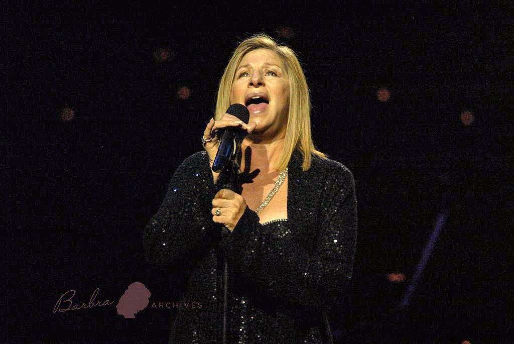 Streisand sings in D.C. Photo by: Rich Lipski