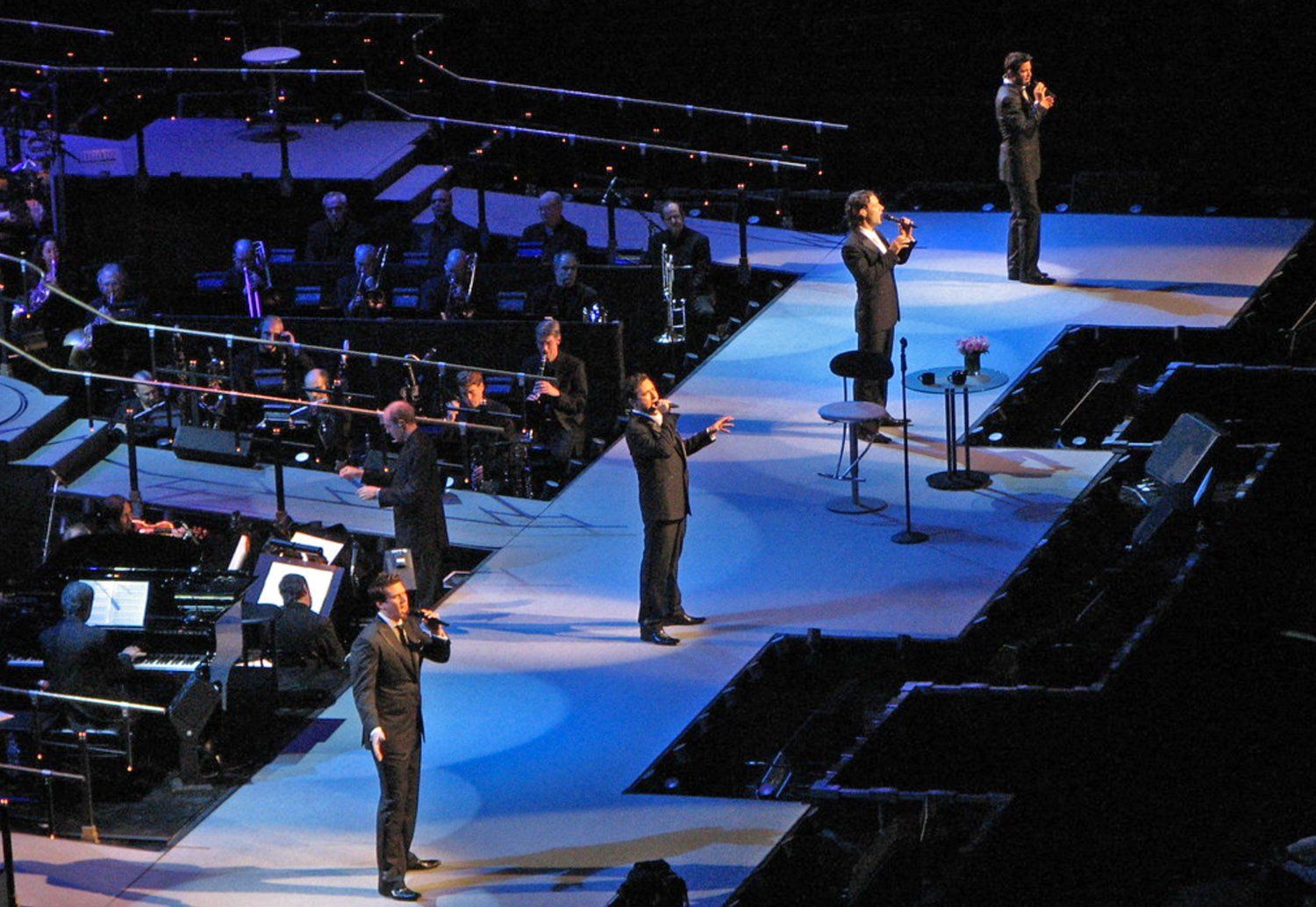 The all male opera group, Il Divo, on stage October 11, 2006. The all male opera group, Il Divo, on stage October 11, 2006.