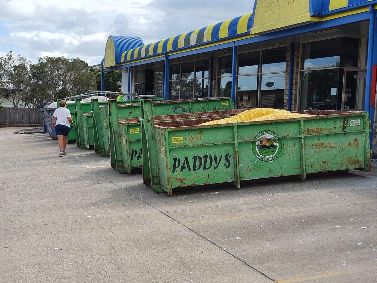 Bin delivery — Waste Bins in Yeppoon, NSW Bin delivery — Waste Bins in Yeppoon, NSW
