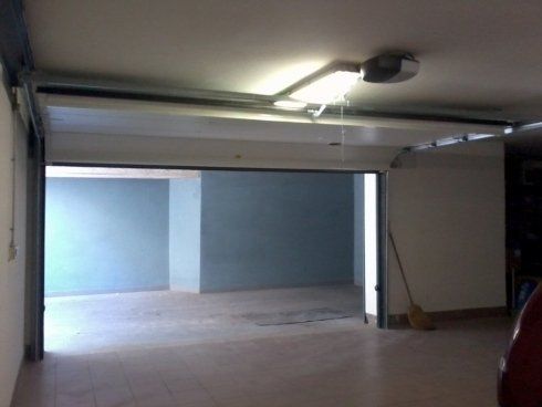 garage con serrande automatizzate
