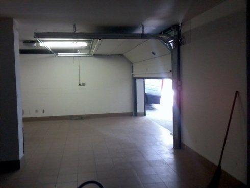 garage con serranda automatizzata