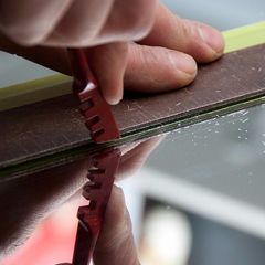 Glass and plexiglass cutting