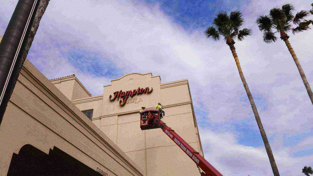 Box Sizes — Hampton Inn Signage in Laredo, TX