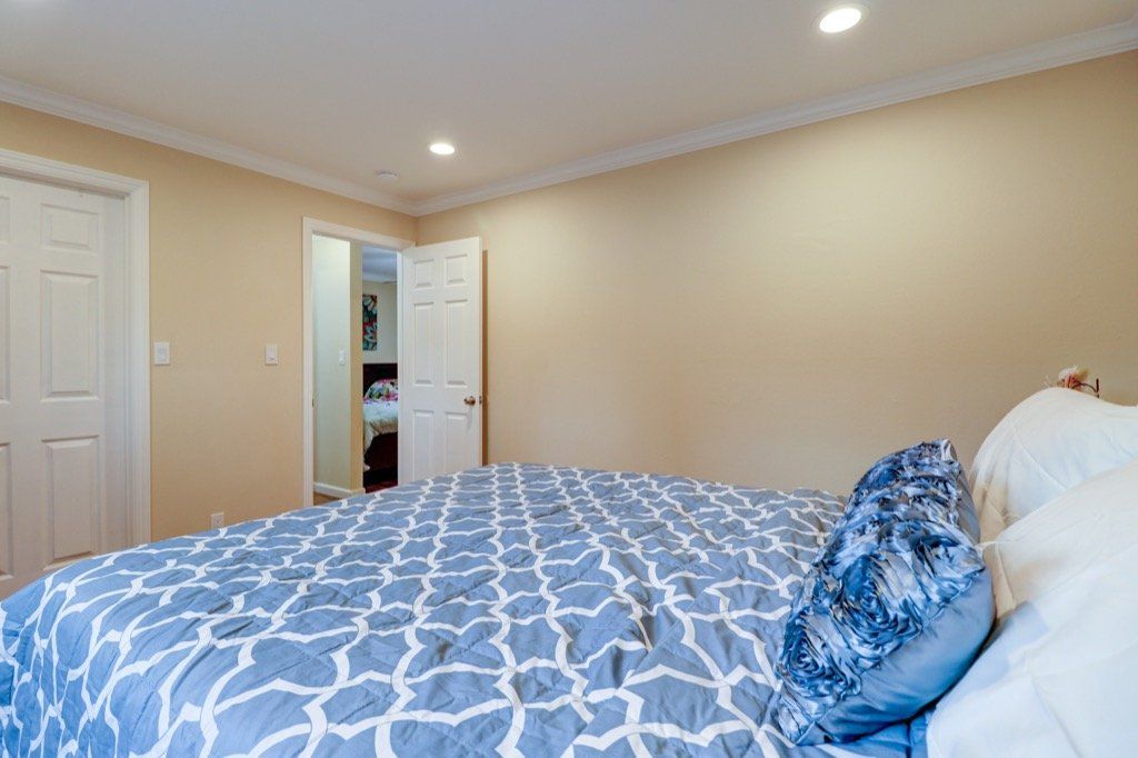 1546 Maurice Lane-7