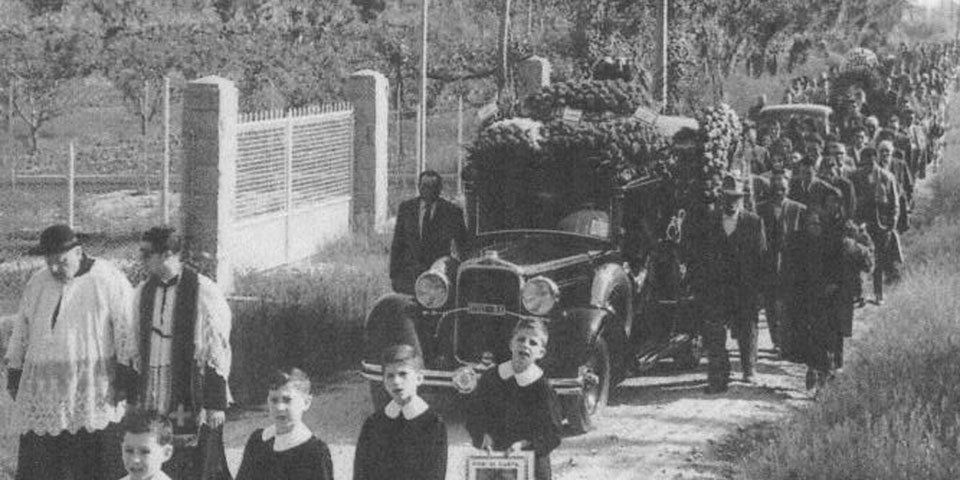 specialisti nell'organizzazione cimiteriale