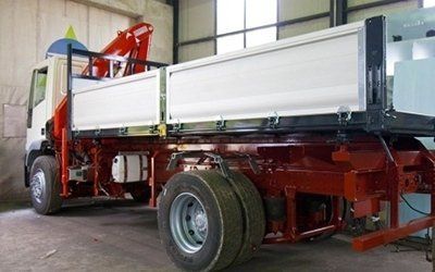 Camion con cassone