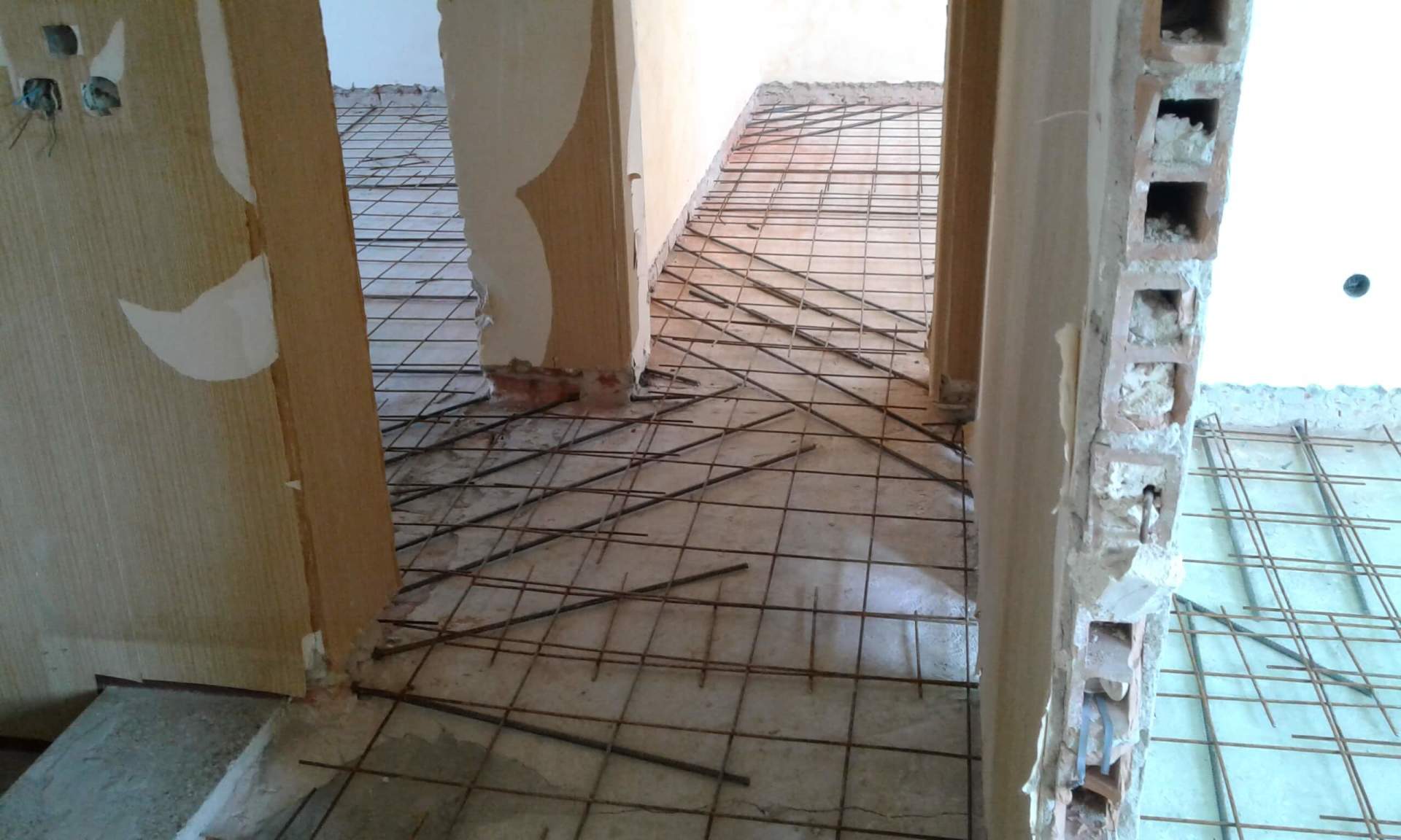 Realizzazione della base di un pavimento