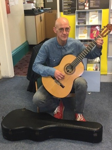 Guitar lessons - Huddersfield - Robert Jarvis Expert Tuition - guitar Guitar lessons - Huddersfield - Robert Jarvis Expert Tuition - guitar