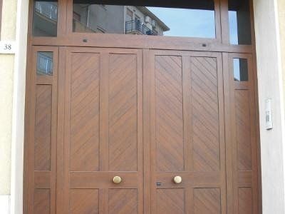 lavorazione porte e portoni
