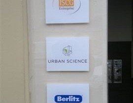 Plaque en plexiglas avec impression