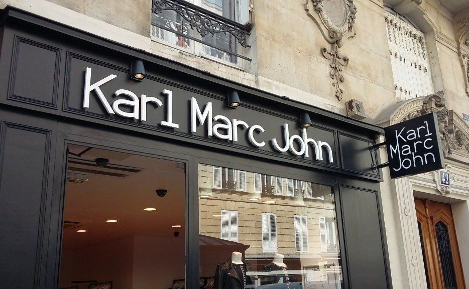Enseignes bandeau lettre découpée en komadur