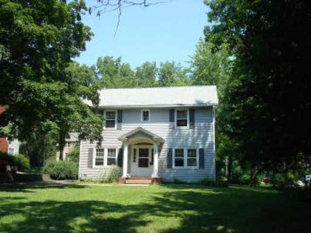Grove St House