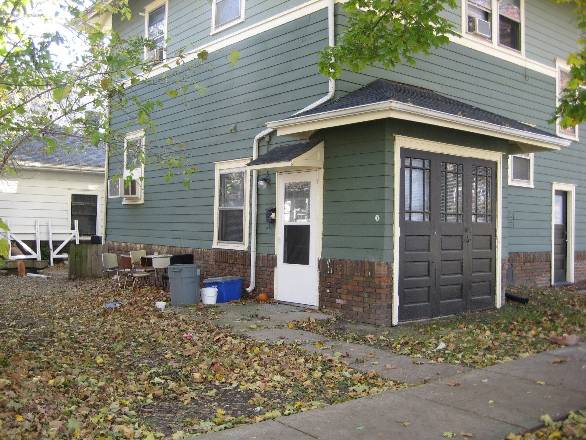 Linn st. Building