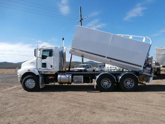 water tank with extending cab