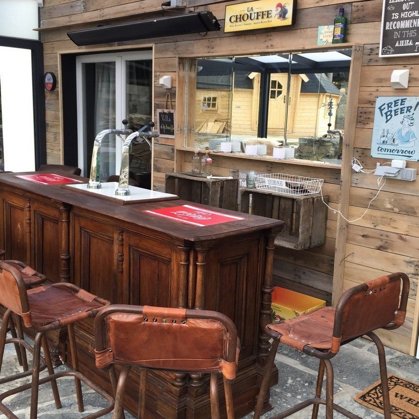 bar in luxe villa