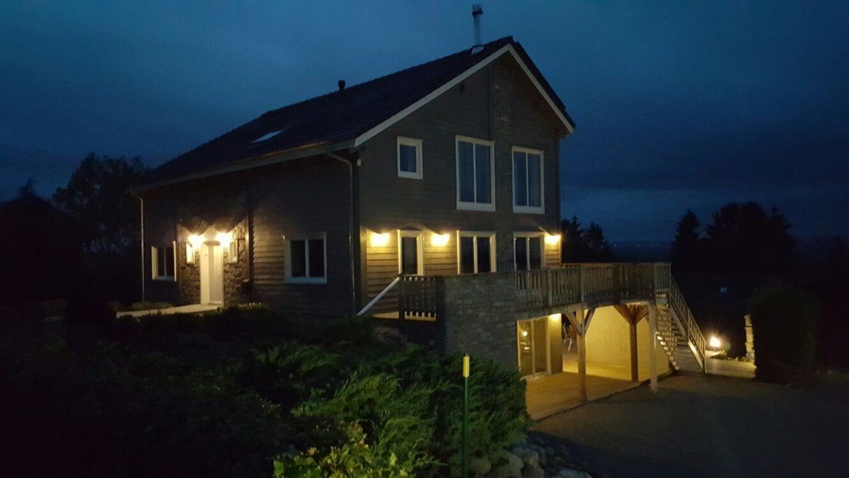 vakantiechalet met wellness bij nacht