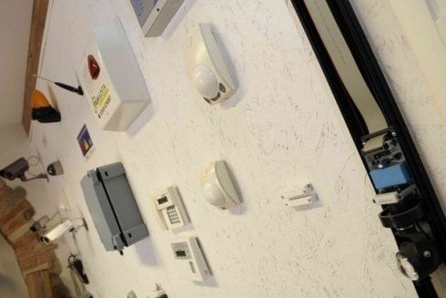 allarmi per abitazioni e attività commerciali