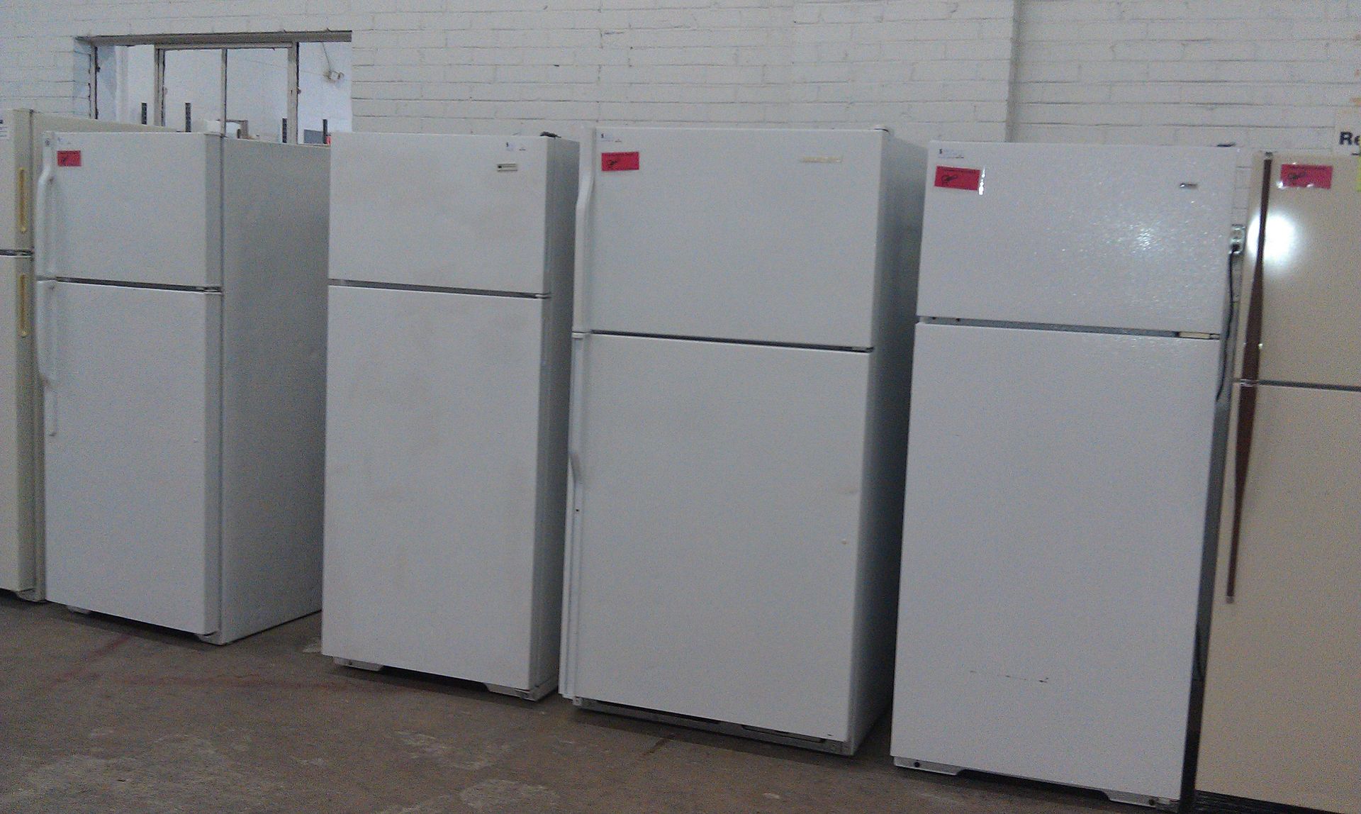 Top freezer refrigerator