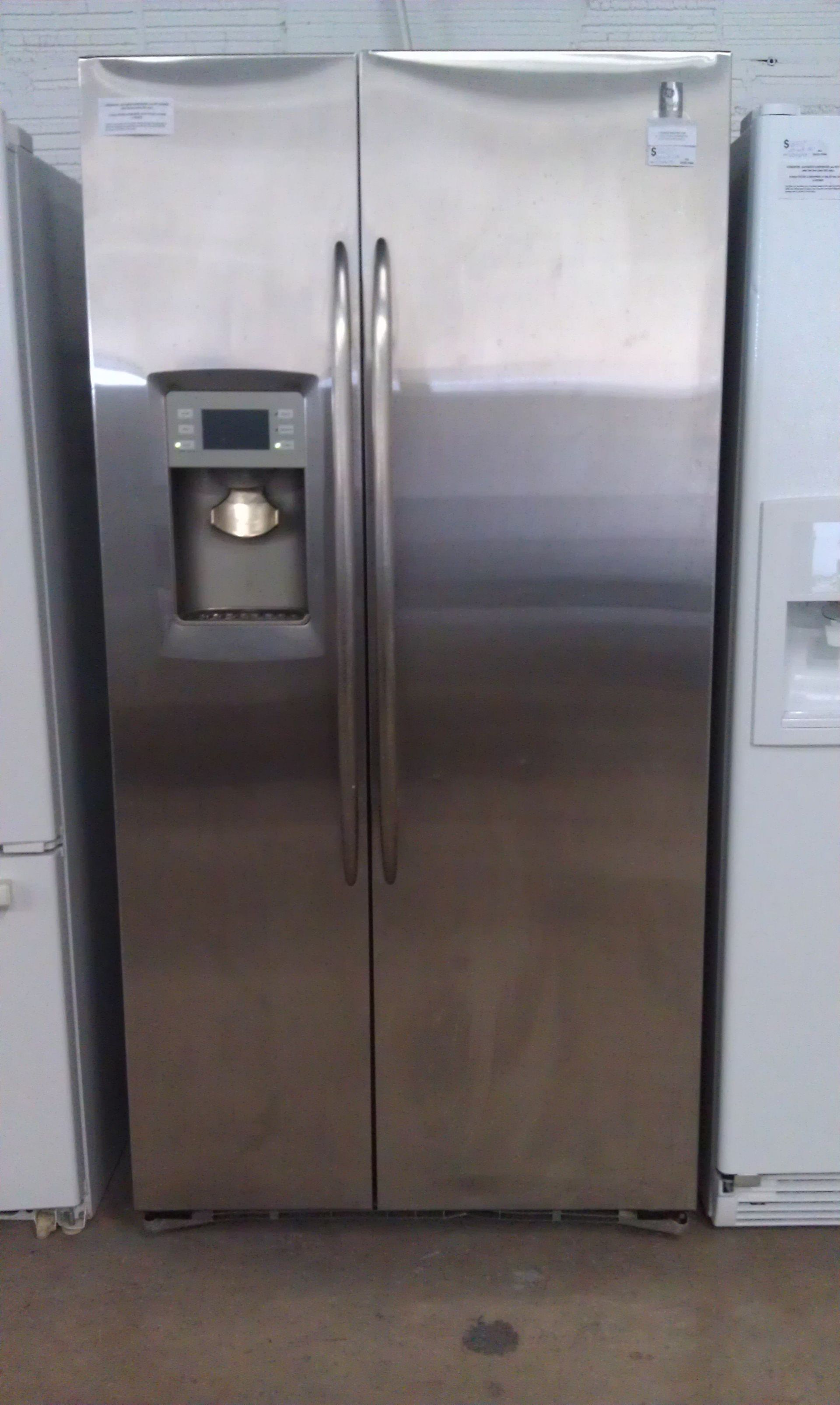 Top freezer refrigerator