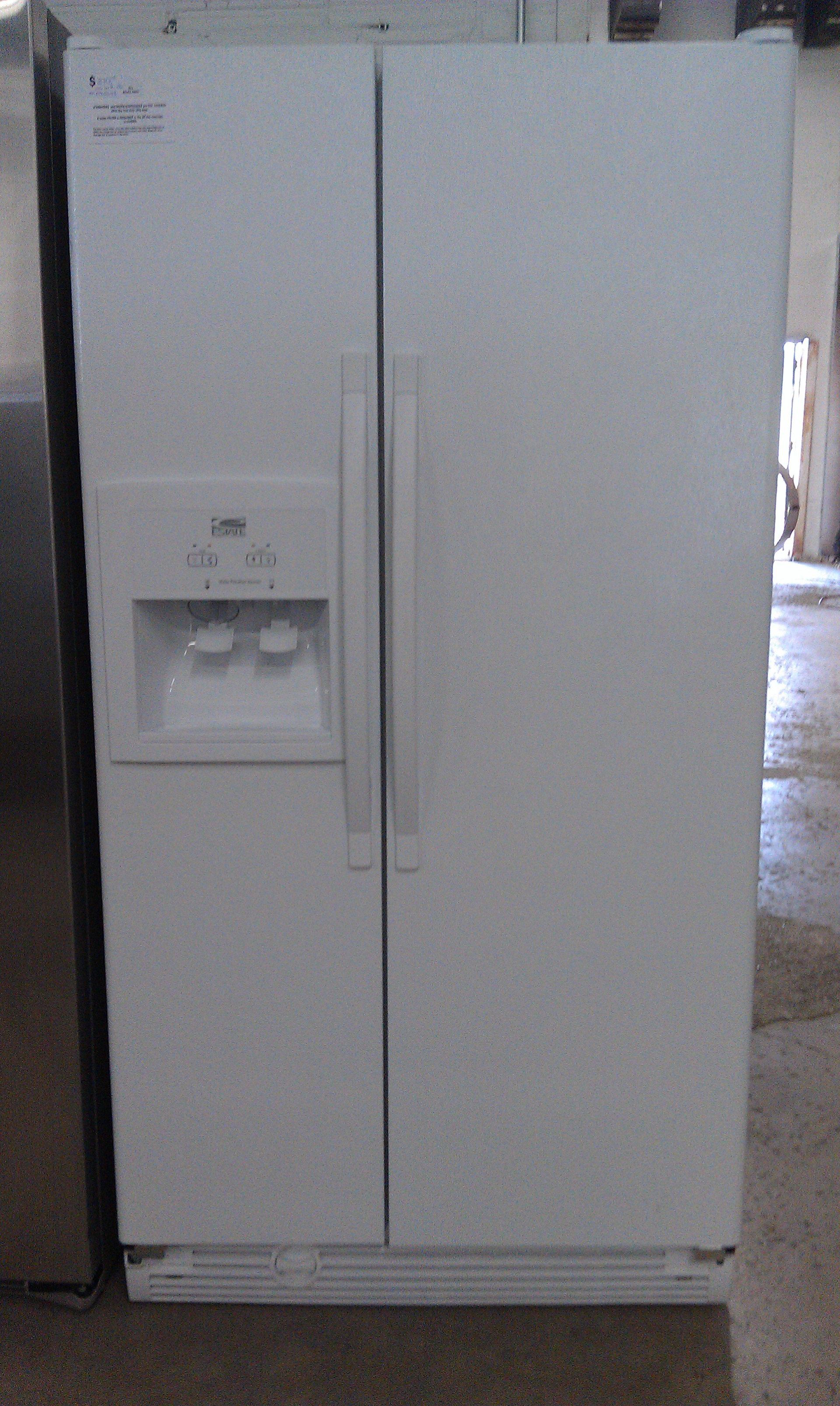 Top freezer refrigerator