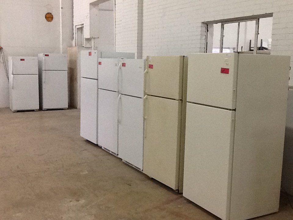 Top freezer refrigerator
