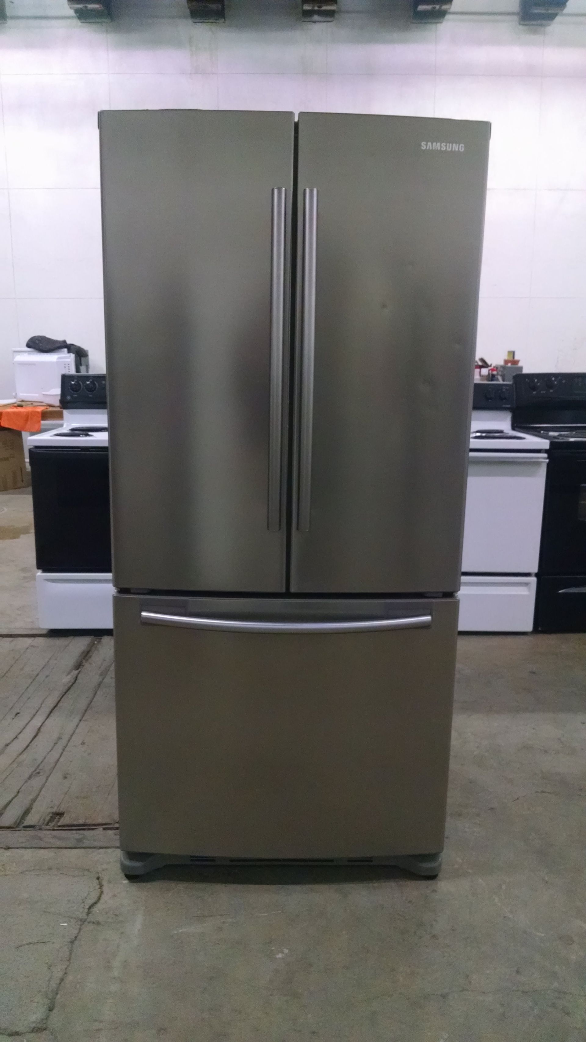 Top freezer refrigerator
