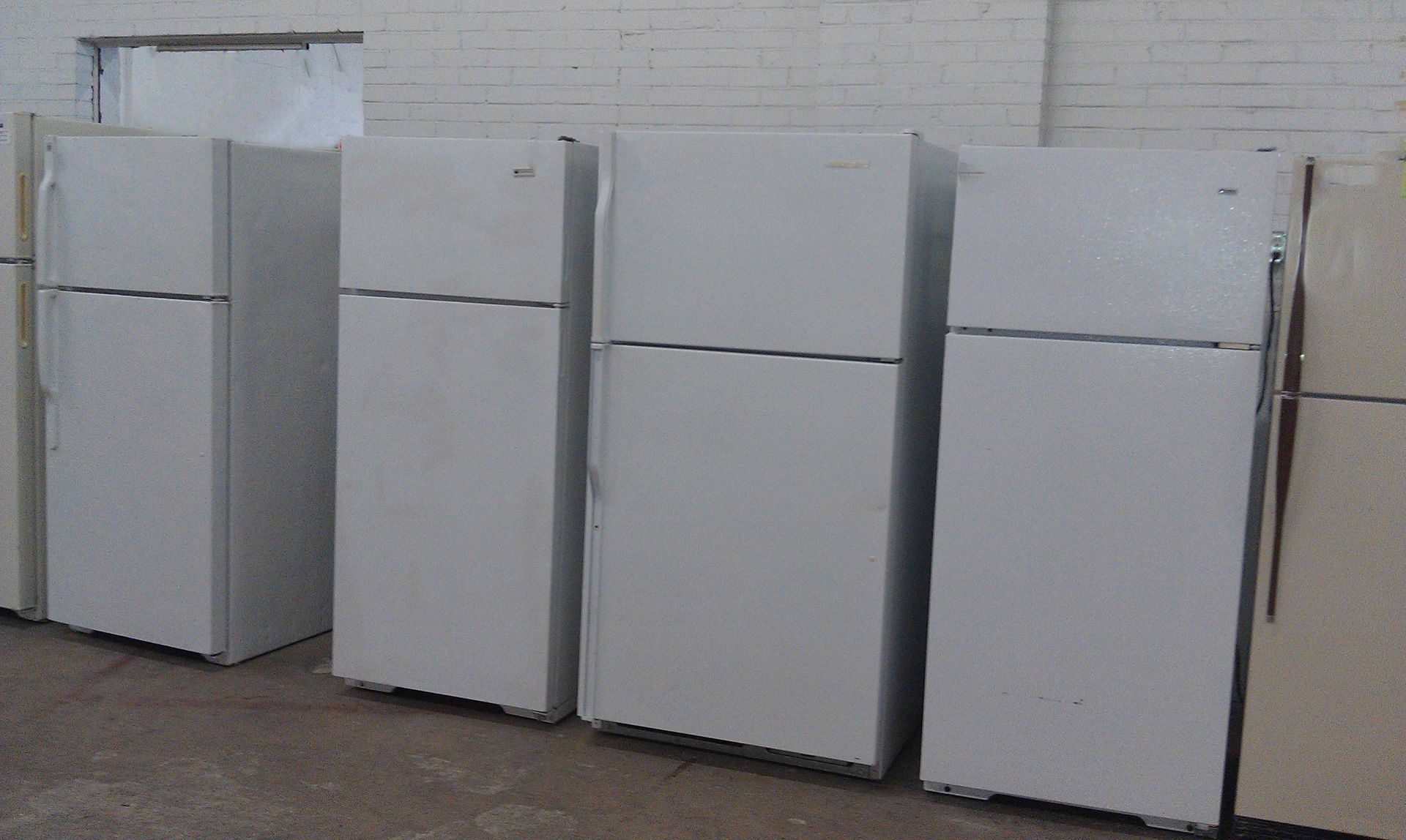 Top freezer refrigerator