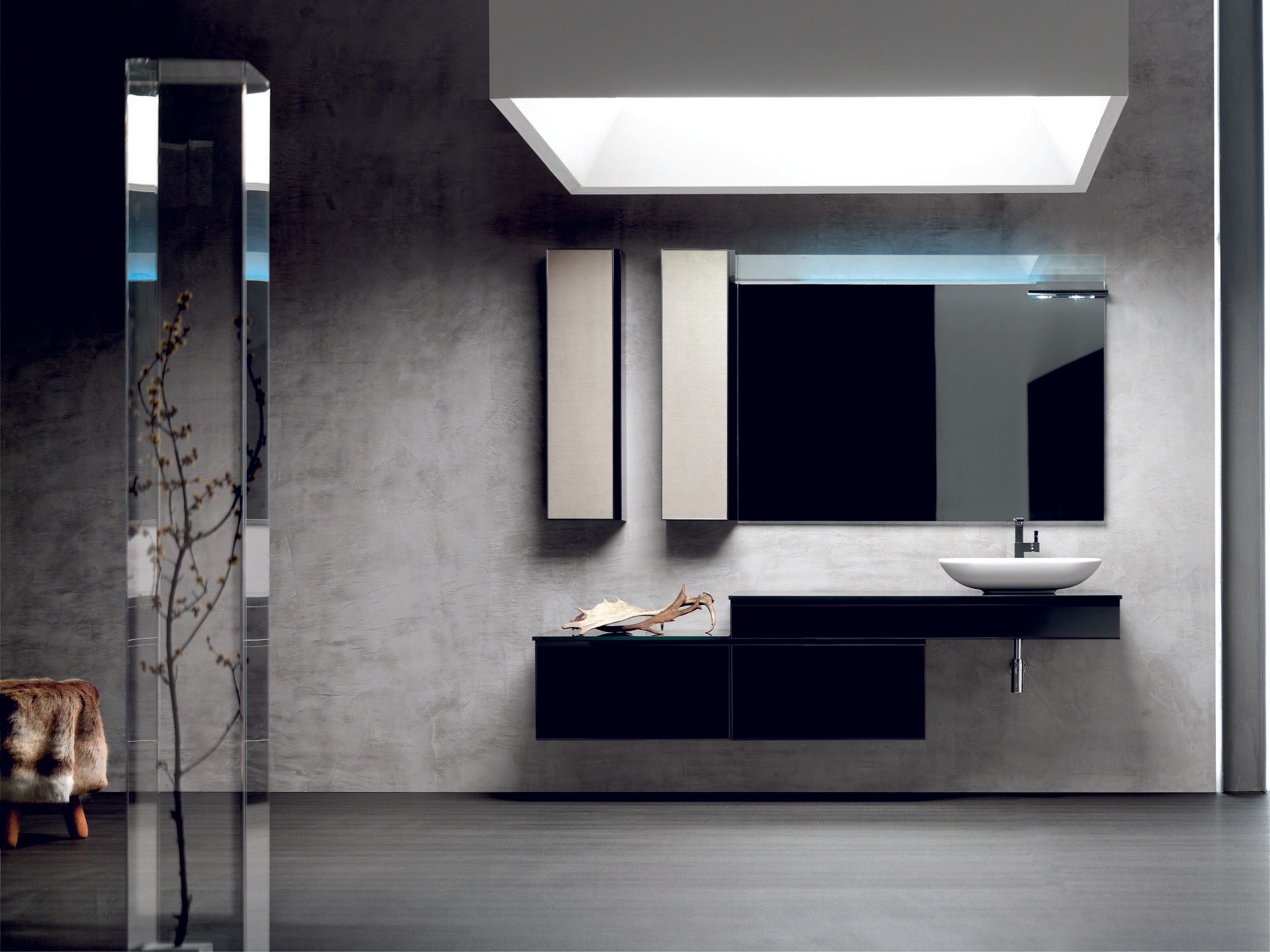 Mobile da bagno nero lucido
