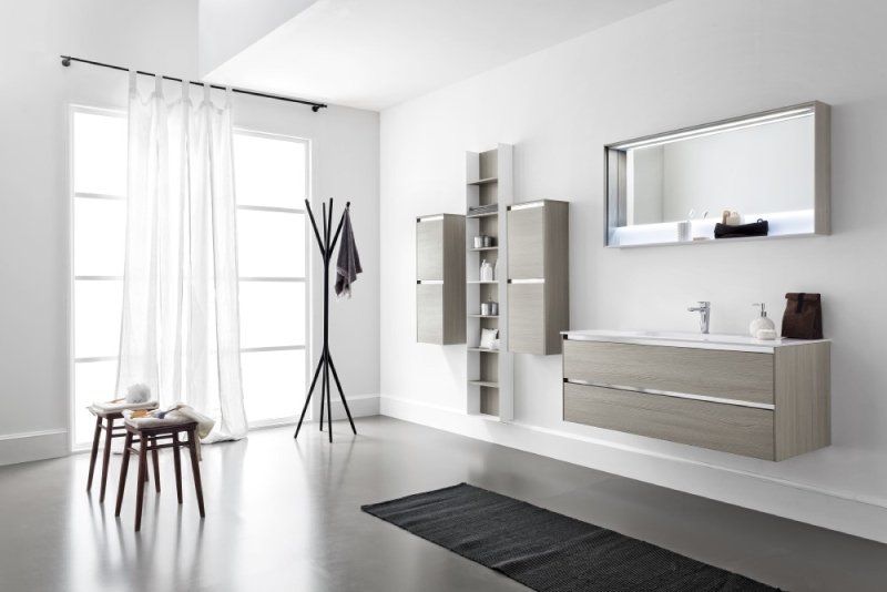 Bagno con appendiabiti