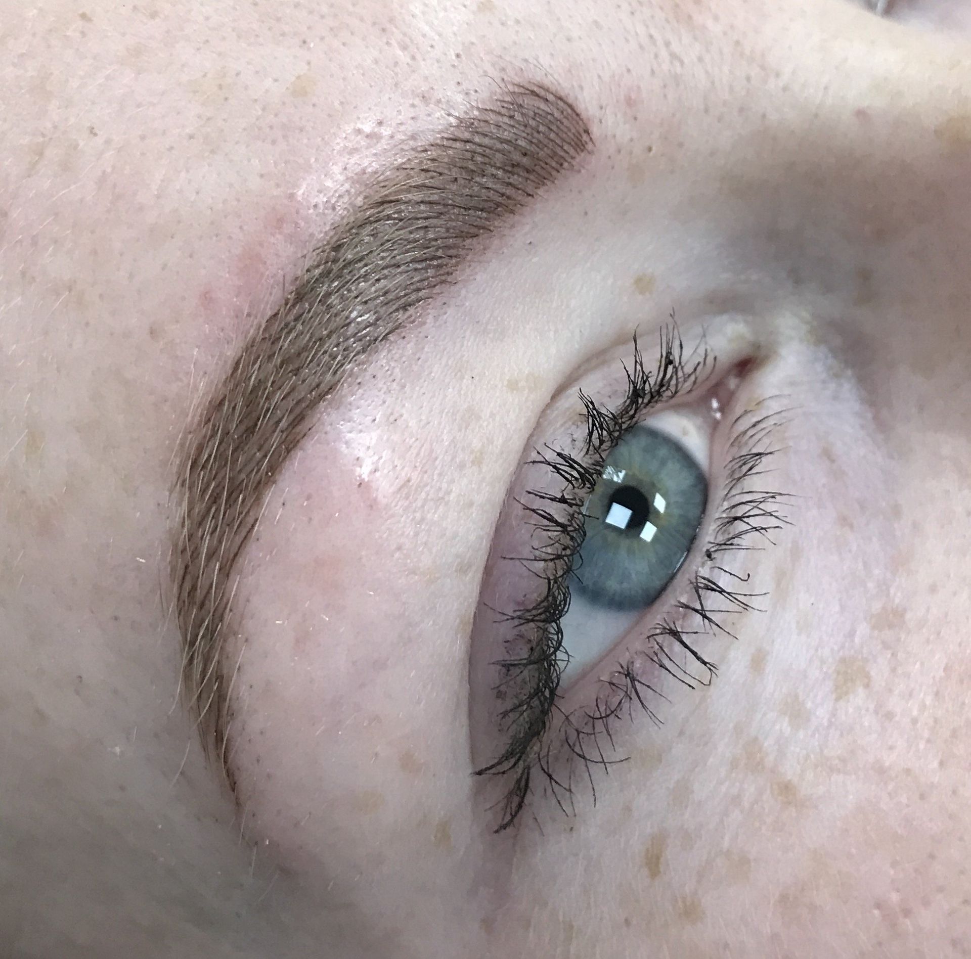 eye brow shaping