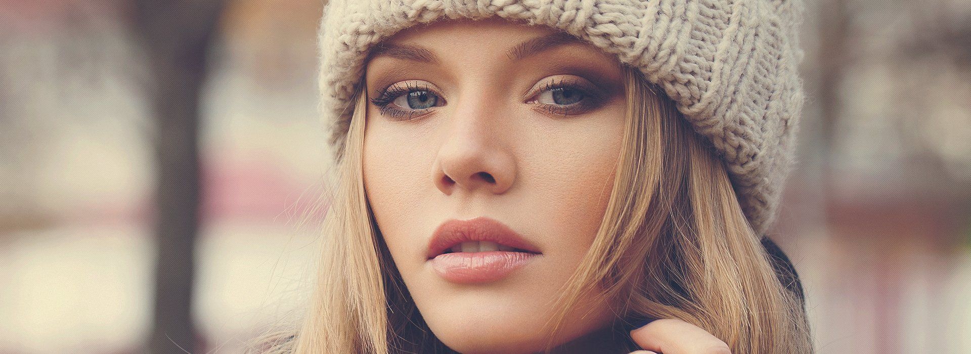 lady wearing a winter hat