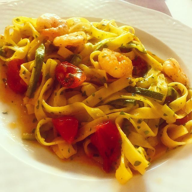 primo piatto di pasta fresca a base di pesce